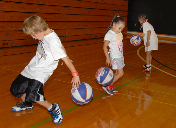 Students Dribble behind back!