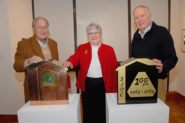 (L-R) Chuck Bloch, Superintendent/President Dr. Kathy Hart, Del McComb